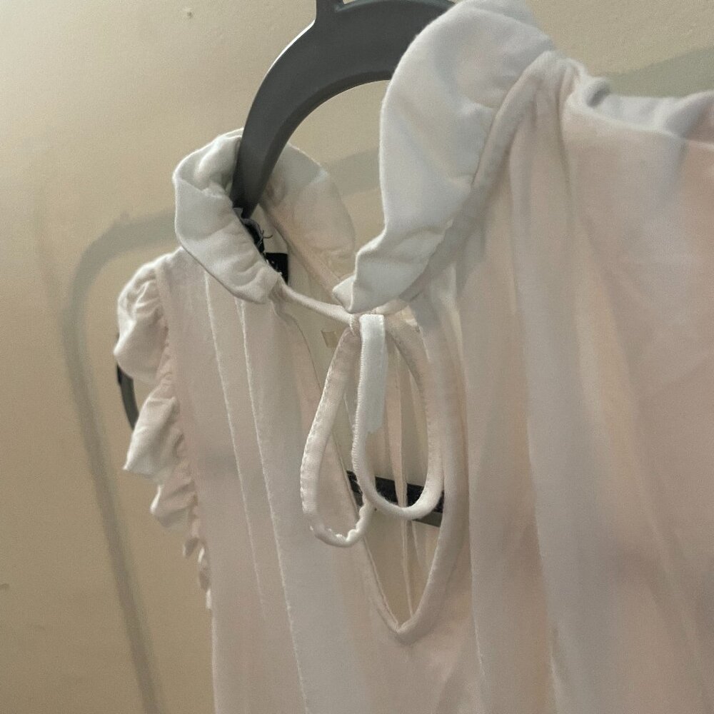 Express Scalloped Tie-Back T-Shirt - Size S - Picture 2 of 5
